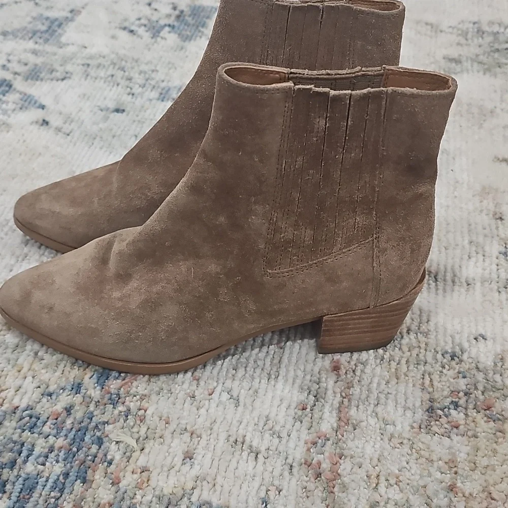Rag‎ & Bone Rover Seude Ankle Boots Size 38 Tan Color